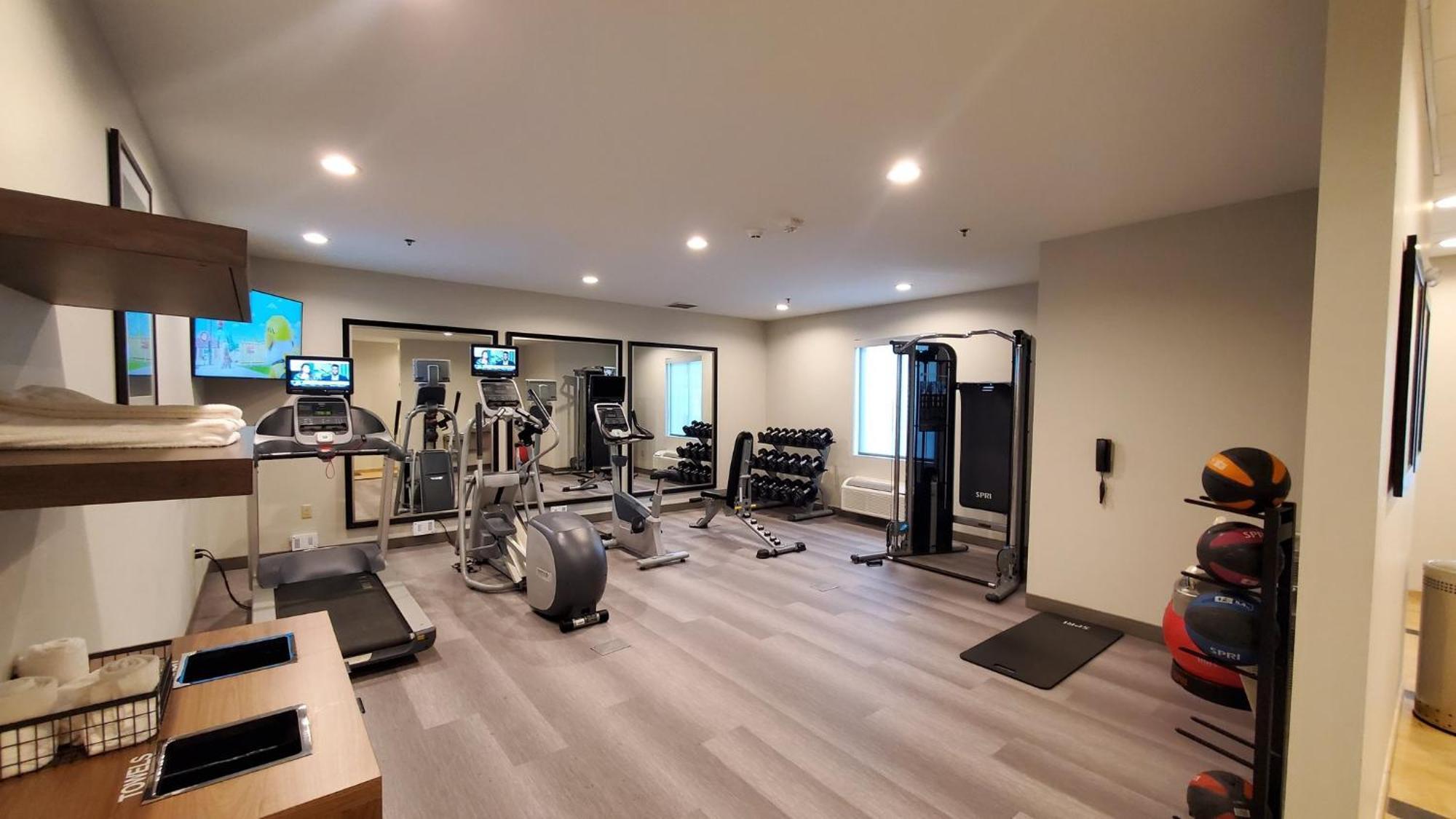 Candlewood Suites - Lake Charles South By Ihg Екстериор снимка